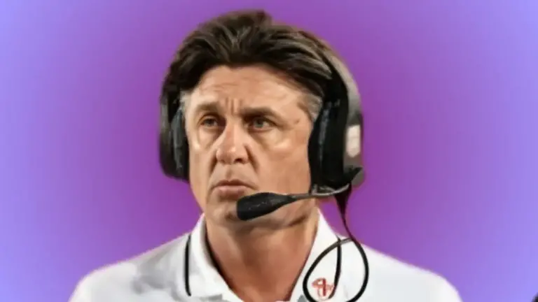 Mike Gundy Height How Tall is Mike Gundy?