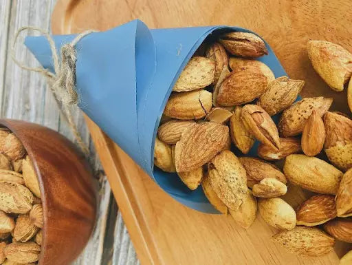 hạnh nhân còn vỏ