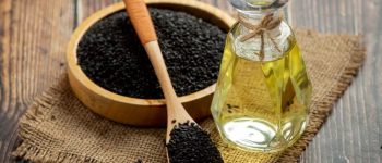 [Giải đáp] Vừng đen và mật ong có tác dụng gì với sức khỏe?