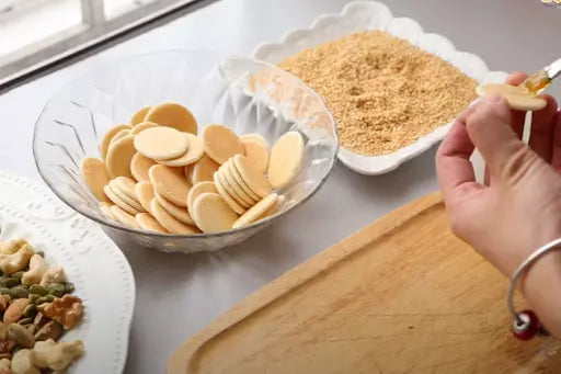 cách làm bánh đồng tiền mix hạt