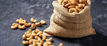 [Bật mí] Tác dụng của hạt điều rang muối với sức khỏe