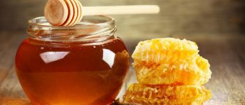 [Lưu ý] Không nên uống mật ong khi nào? Ai không nên dùng?