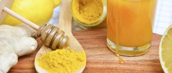 Uống tinh bột nghệ với mật ong có những tác dụng gì?
